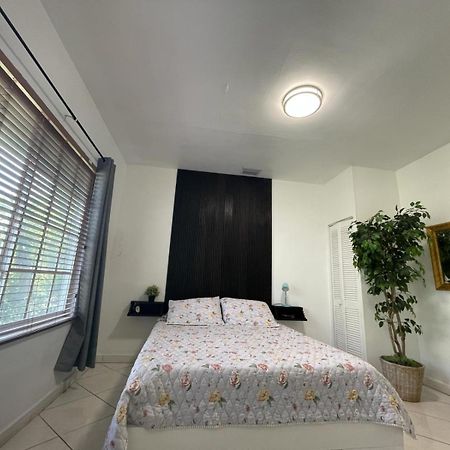 Private Suite Next To Calle Ocho Miami Exterior foto