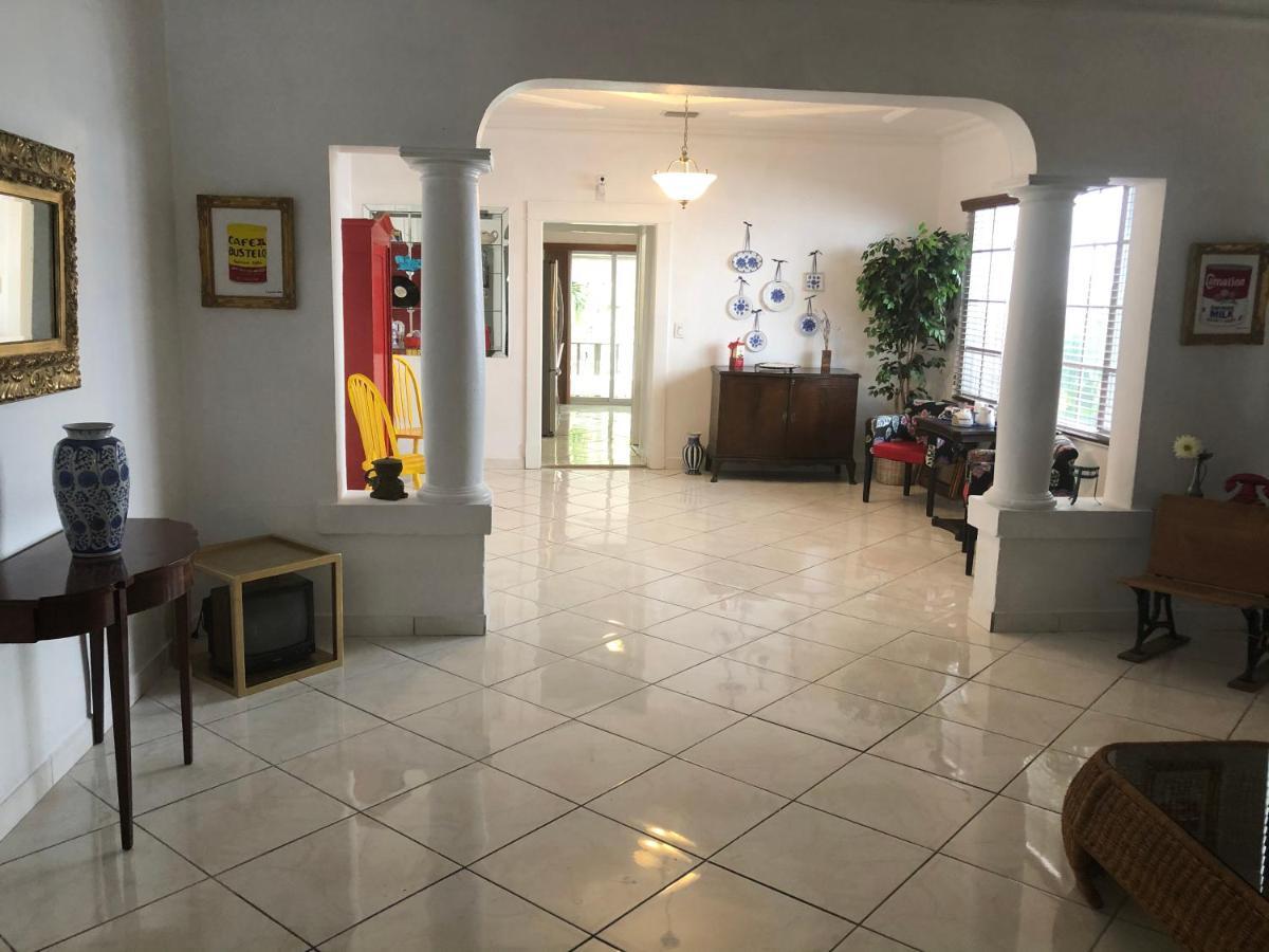 Private Suite Next To Calle Ocho Miami Exterior foto