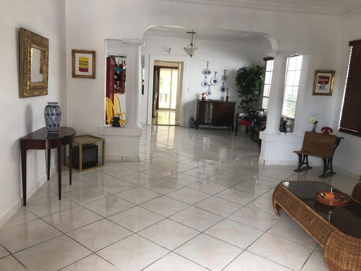Private Suite Next To Calle Ocho Miami Exterior foto
