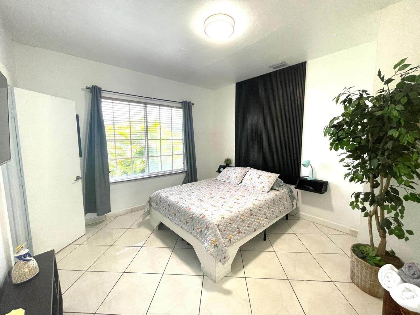 Private Suite Next To Calle Ocho Miami Exterior foto