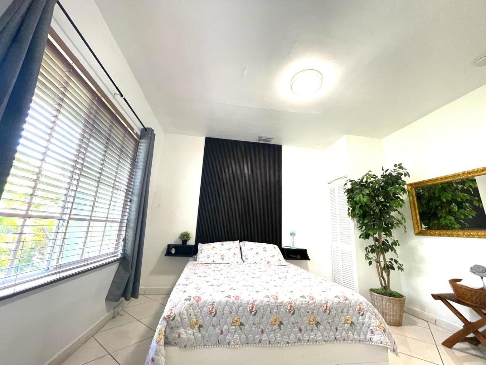 Private Suite Next To Calle Ocho Miami Exterior foto
