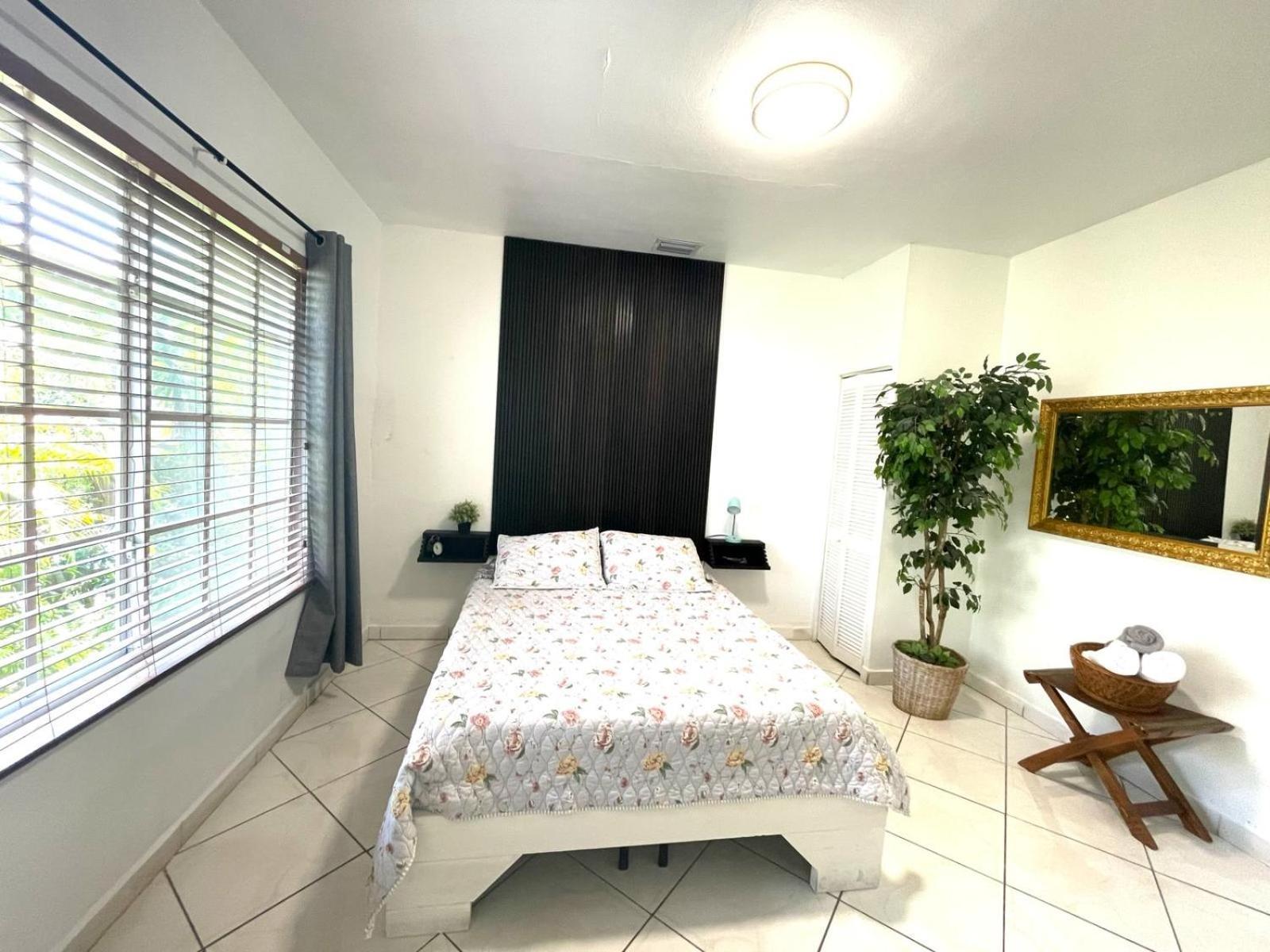 Private Suite Next To Calle Ocho Miami Exterior foto