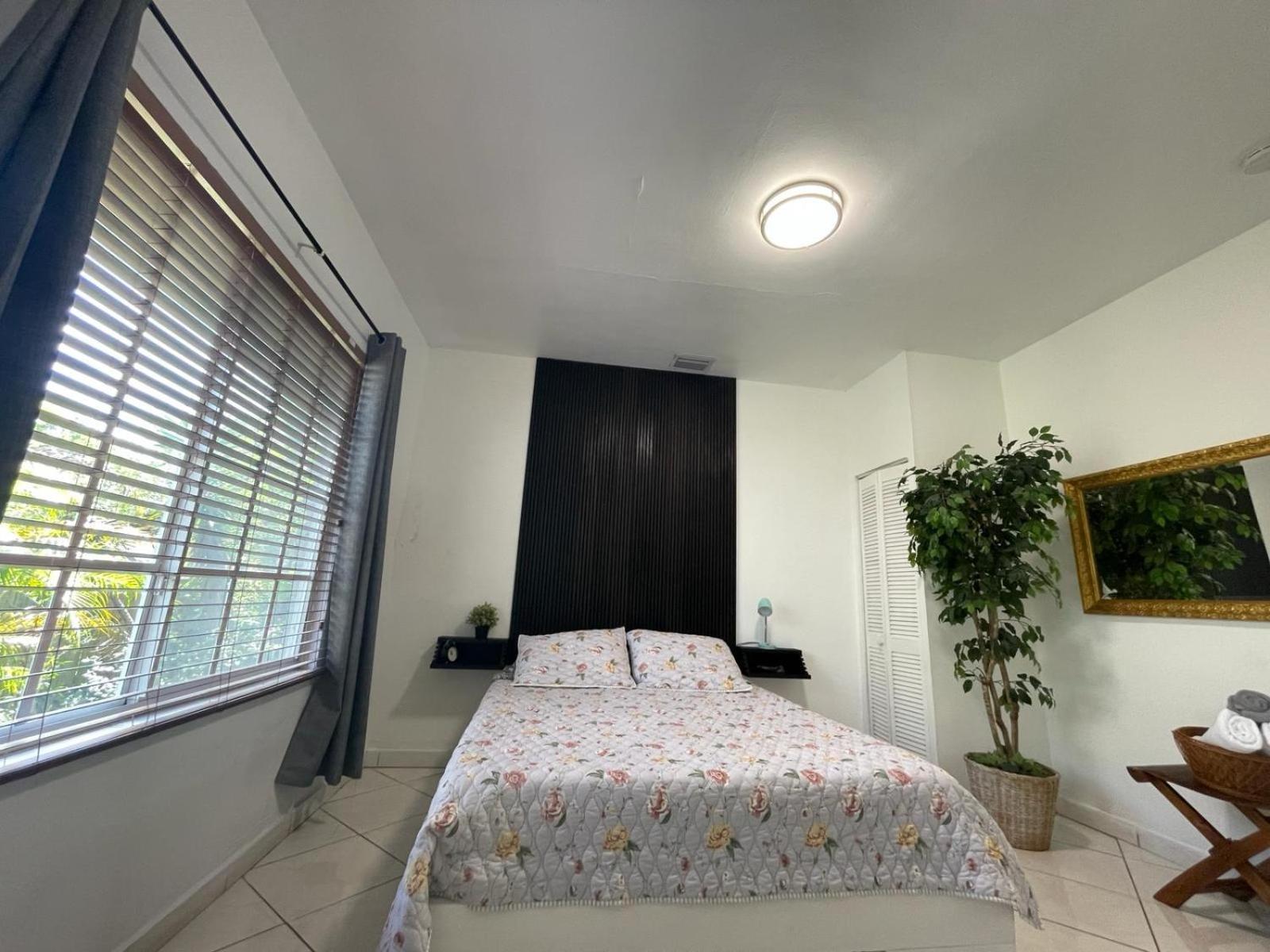 Private Suite Next To Calle Ocho Miami Exterior foto